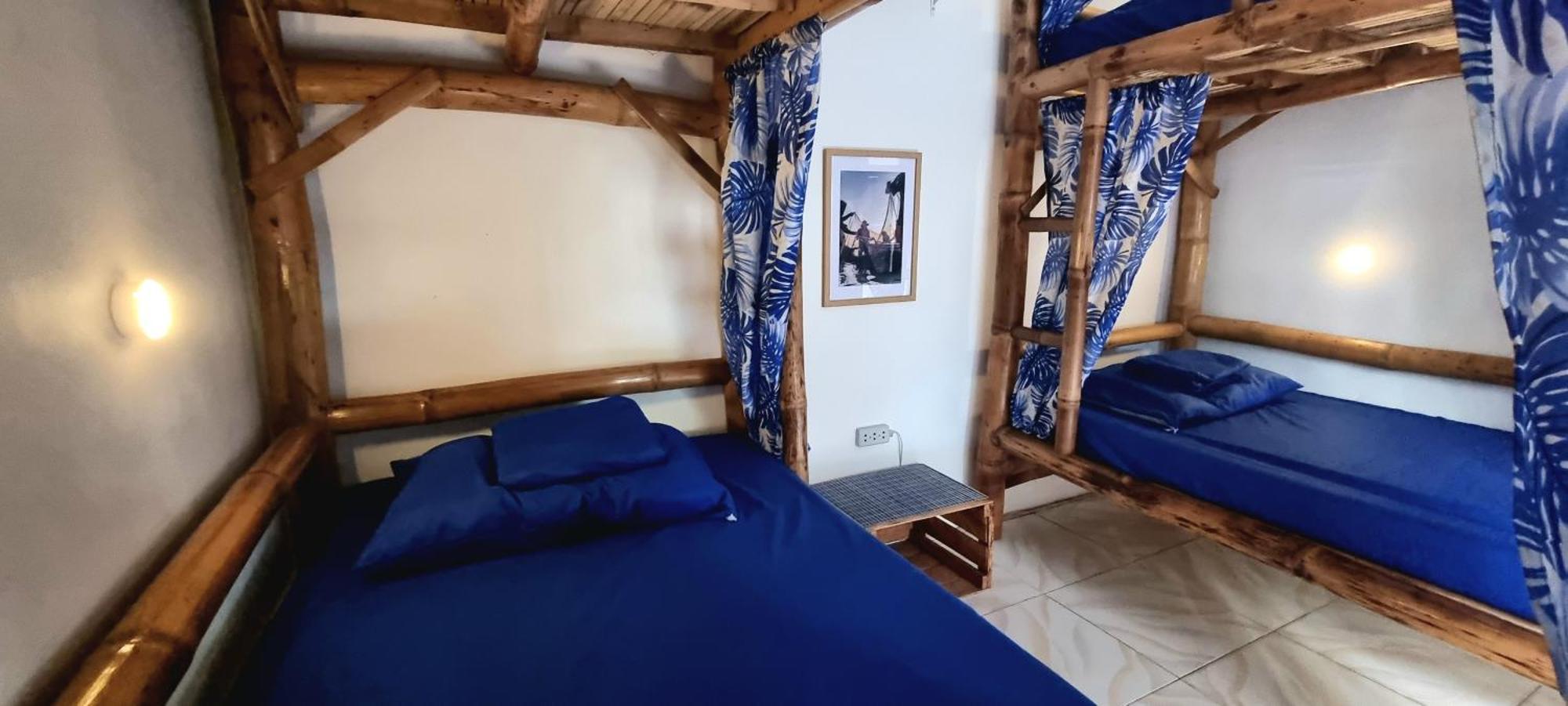 Blue House Backpackers Siquijor Hostel San Juan  Exterior photo