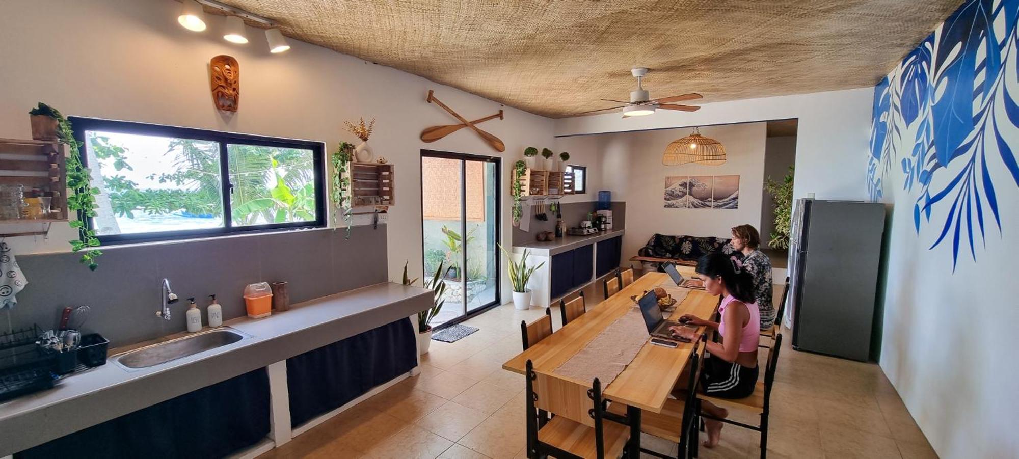 Blue House Backpackers Siquijor Hostel San Juan  Exterior photo